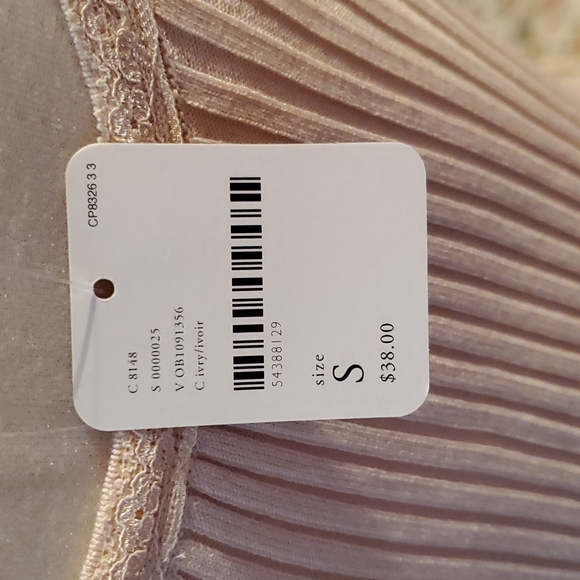 Top - Picture 3 of 9